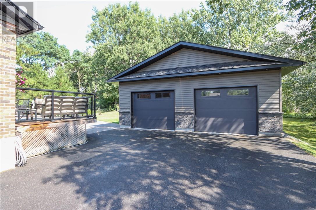 672 Lake Point Court - 51