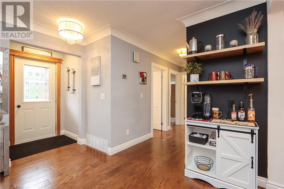 672 Lake Point Court - 9