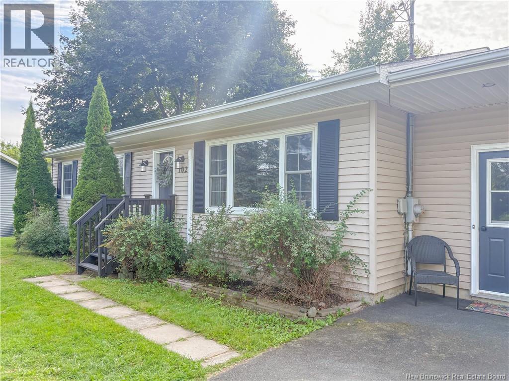 102 Kelly Court - 2