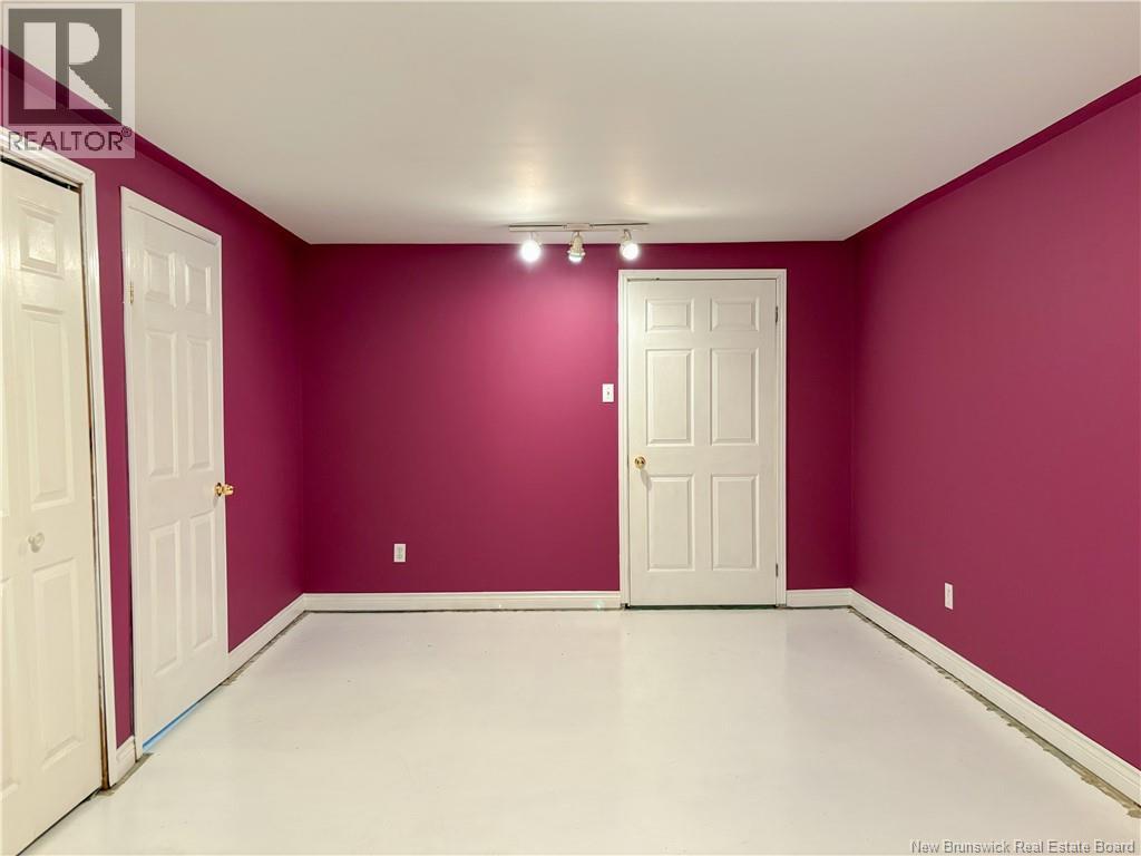 102 Kelly Court - 36