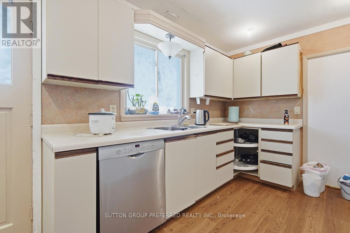 2 RUSKIN COURT - Image 14