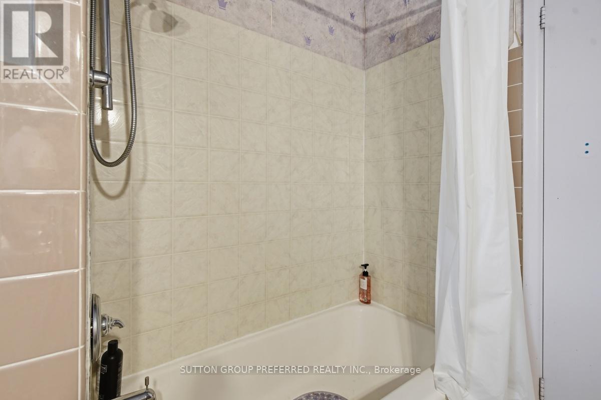 2 RUSKIN COURT - Image 21