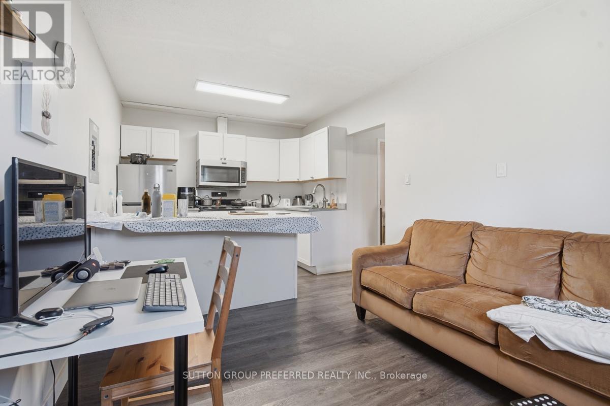 2 RUSKIN COURT - 31