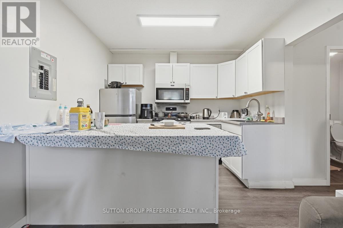 2 RUSKIN COURT - Image 32