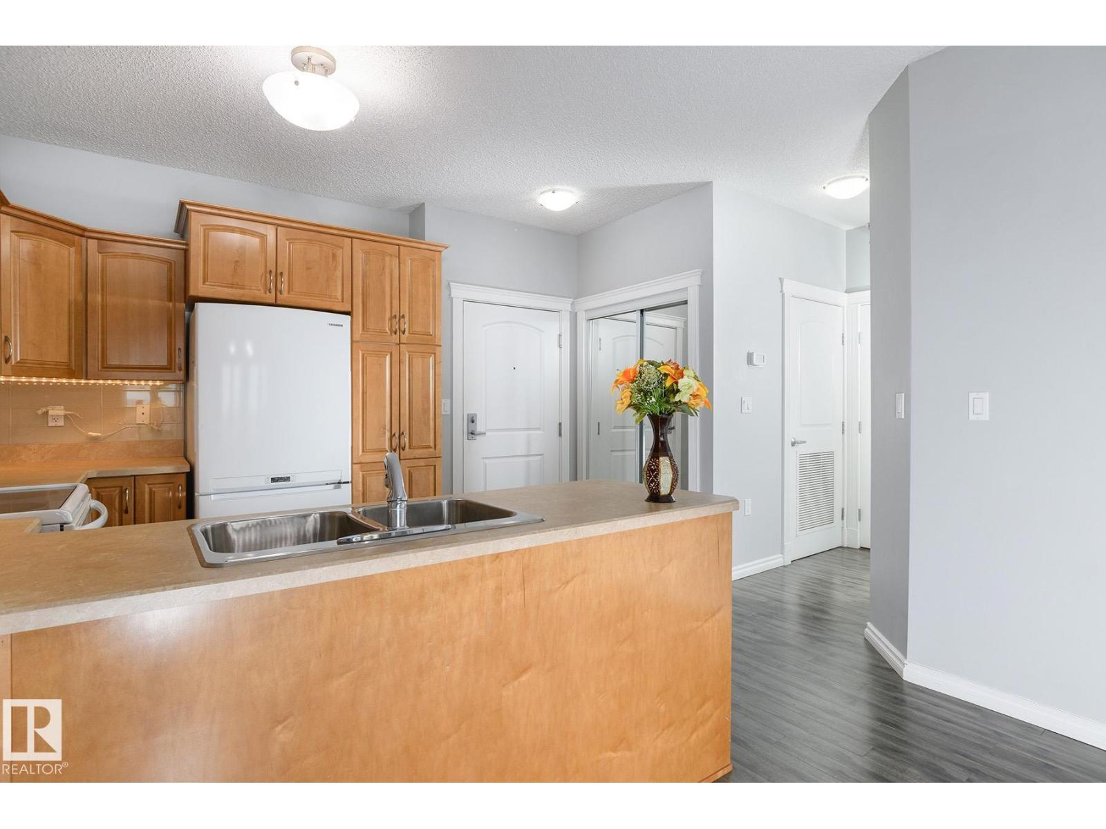 #314 9820 165 ST NW - Image 17