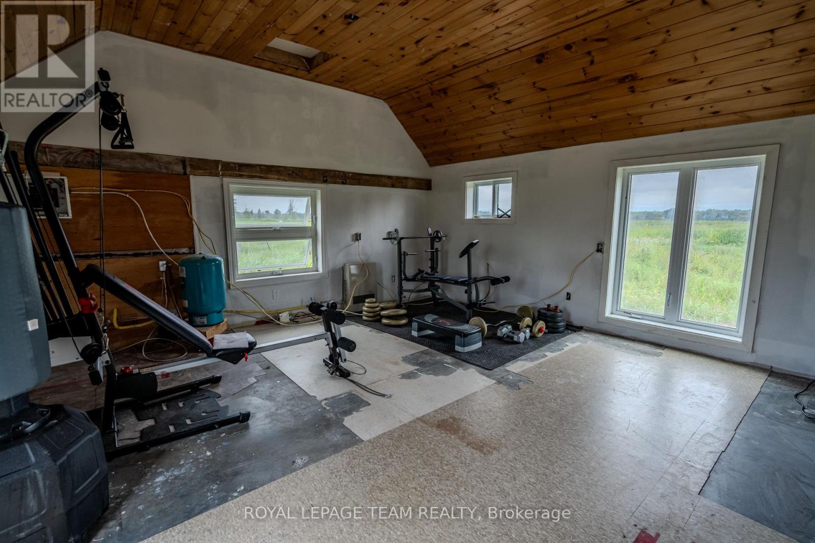 3 Bed, 2 Bath House for Sale in Ottawa – 3570 DUNROBIN ROAD, Ottawa – MLS# X13739612 - Image 36