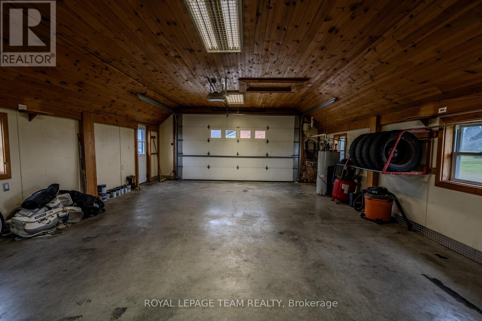 3 Bed, 2 Bath House for Sale in Ottawa – 3570 DUNROBIN ROAD, Ottawa – MLS# X13739612 - Image 43