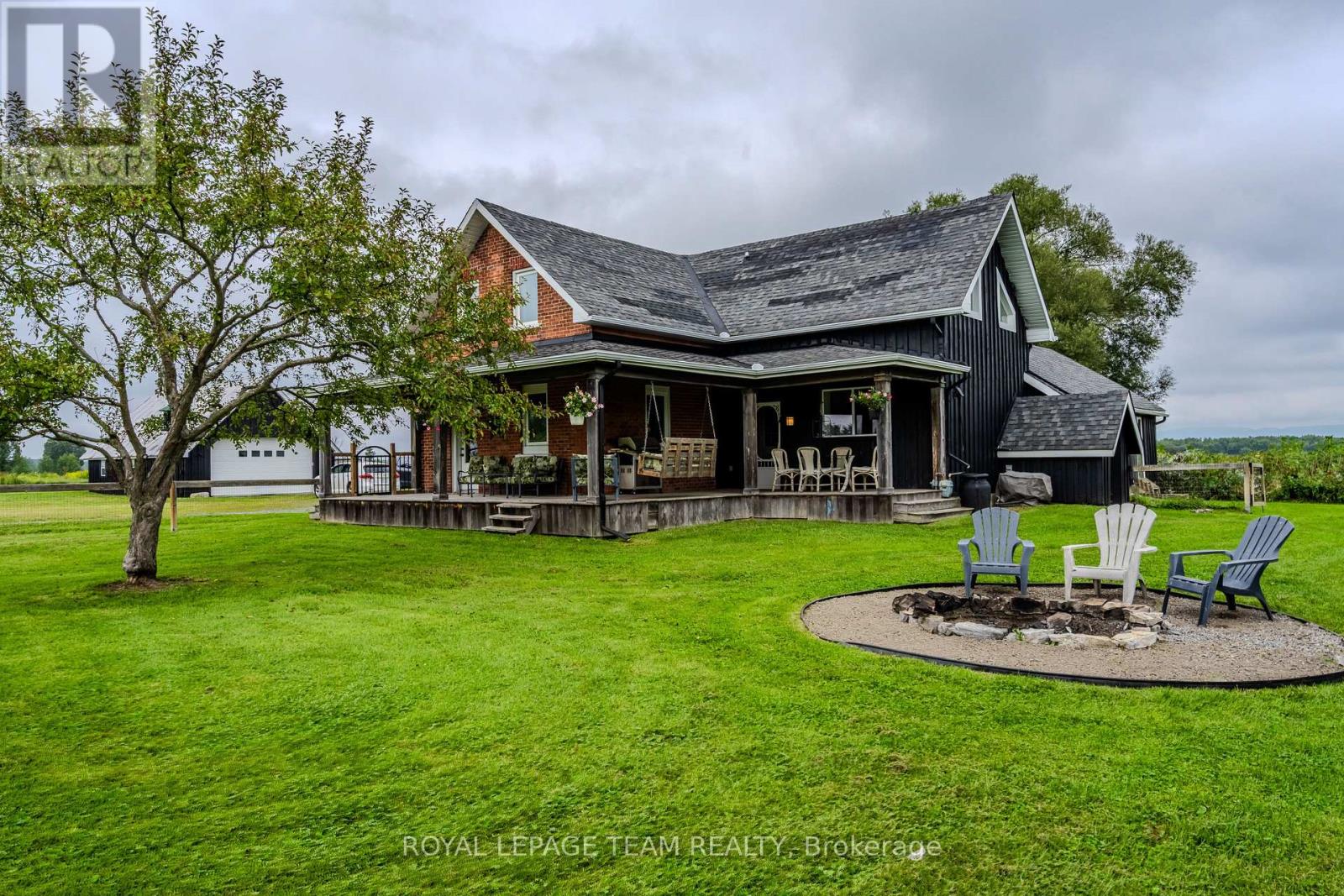 3 Bed, 2 Bath House for Sale in Ottawa – 3570 DUNROBIN ROAD, Ottawa – MLS# X13739612 - Image 47