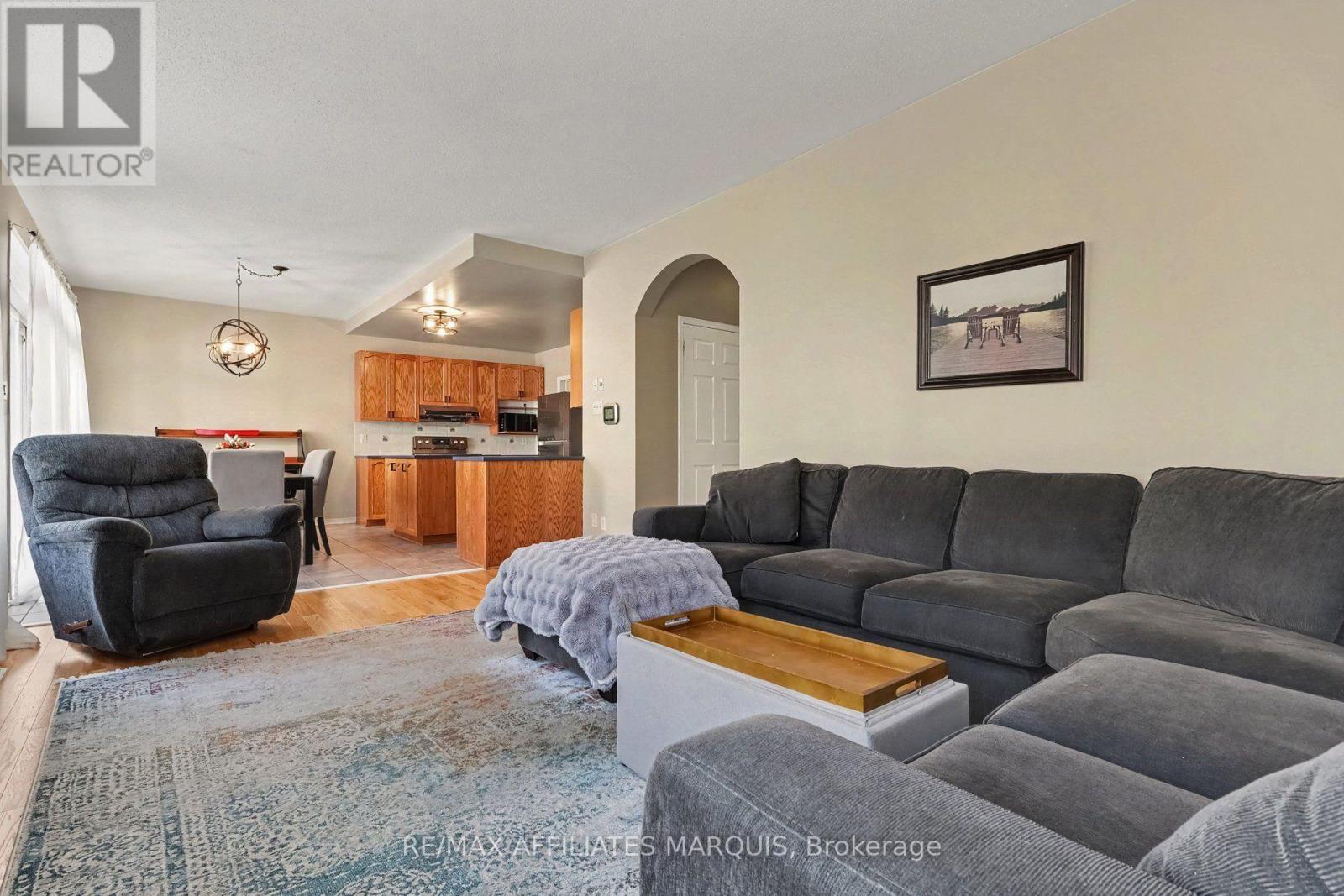 218 ANNAPOLIS CIRCLE - 10