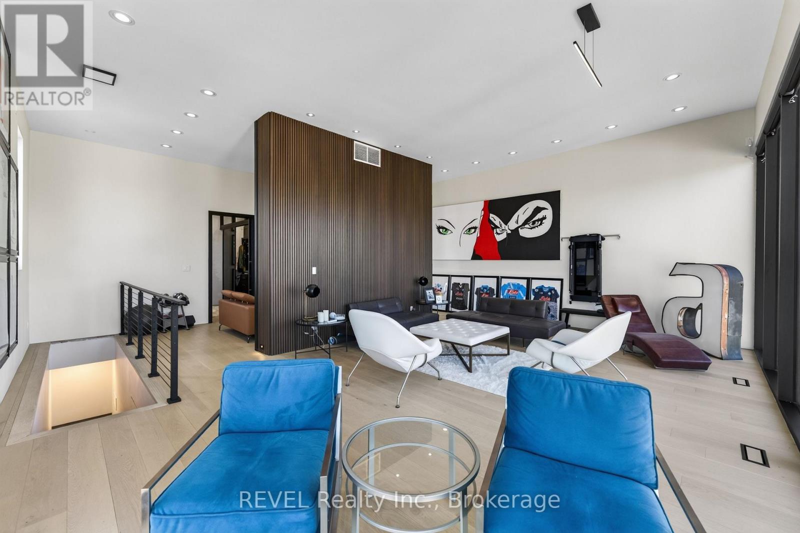 111 Niagara Boulevard — photo 44