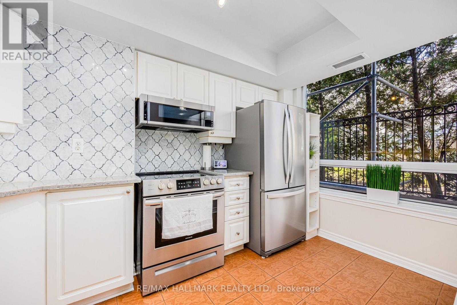 #112 3 REAN DRIVE - 10