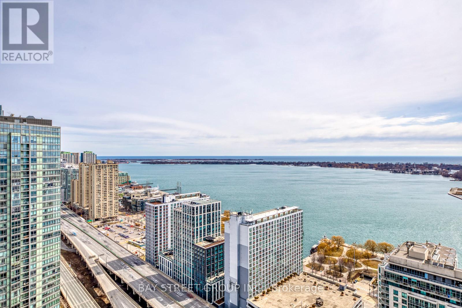 #3912 35 MARINER TERRACE - Image 26