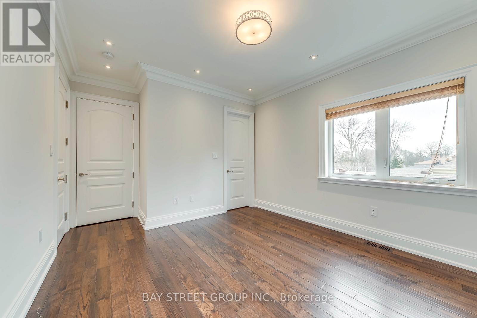 39 FOXWARREN DRIVE - 28
