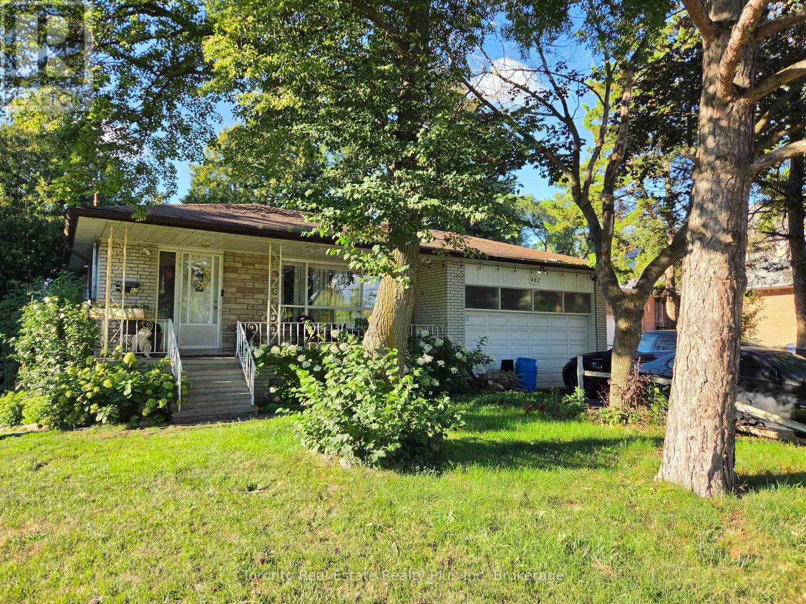 482 RUTH AVENUE - 1