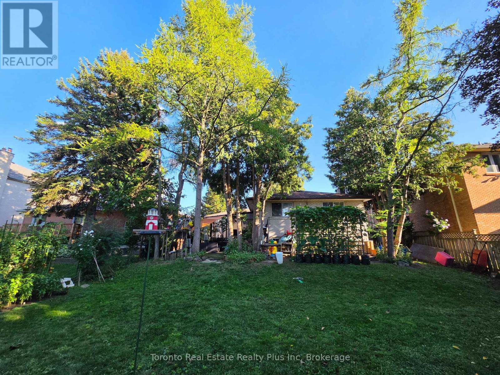 482 RUTH AVENUE - 40