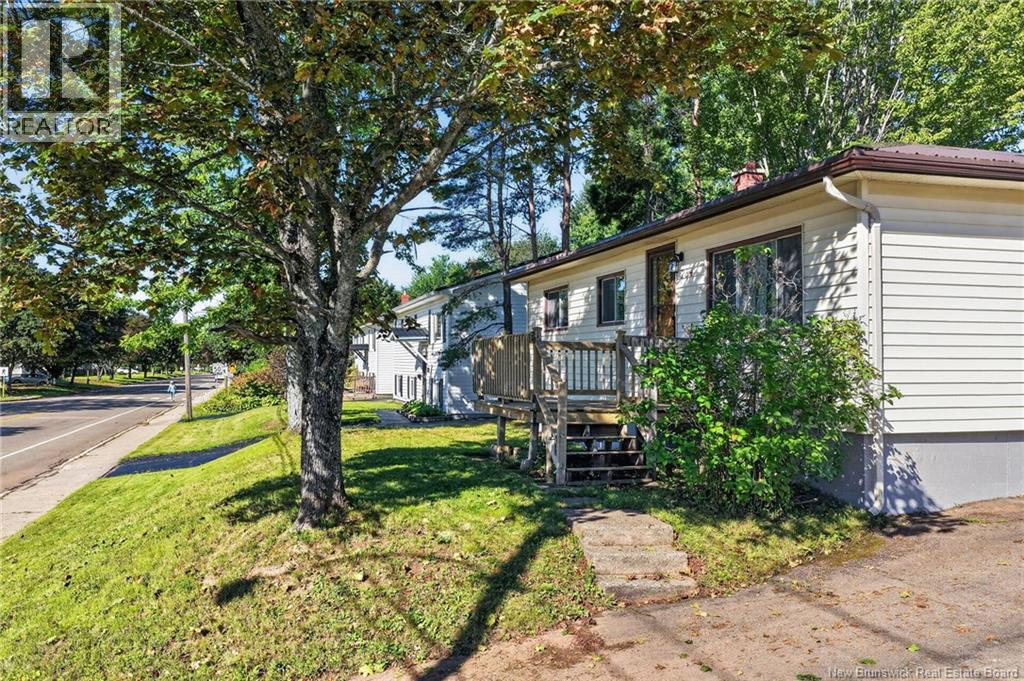 284 Whitepine Road, Riverview, New Brunswick, E1B3M2, Riverview, New Brunswick — photo 4 of 5
