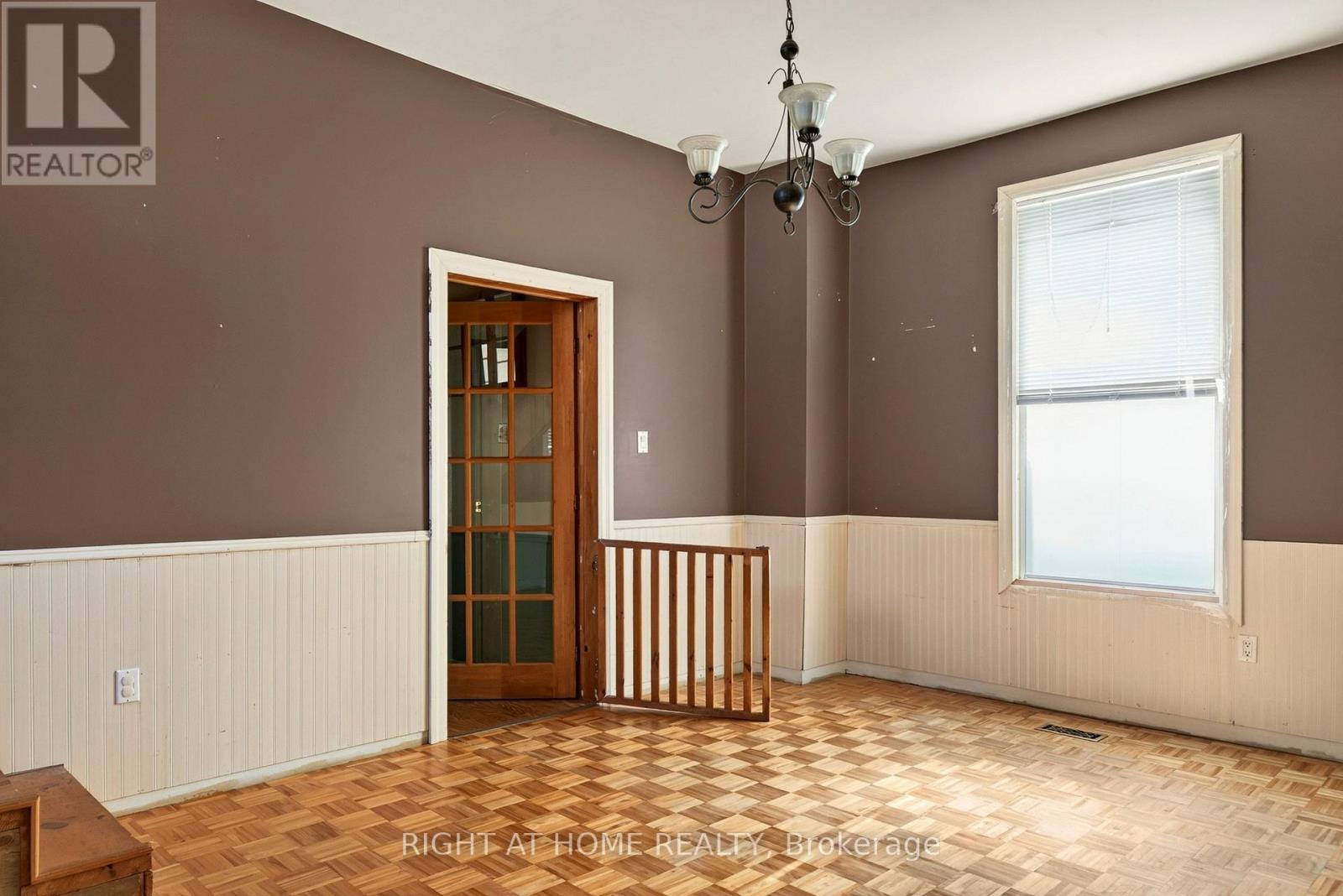 134 CATHARINE AVENUE - 11