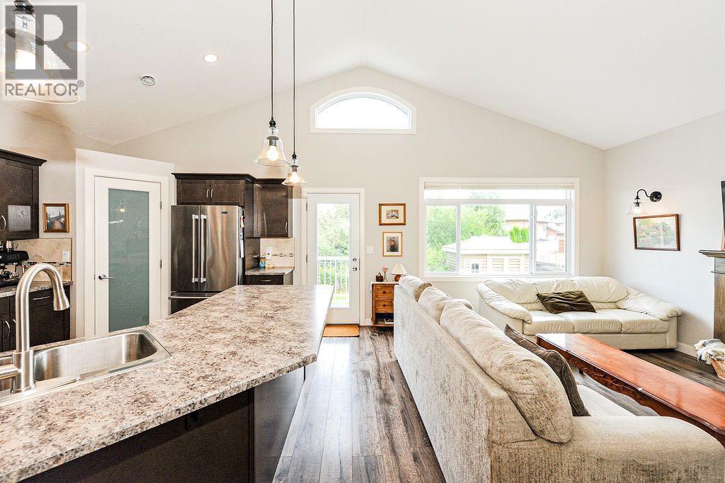 kitchen/living