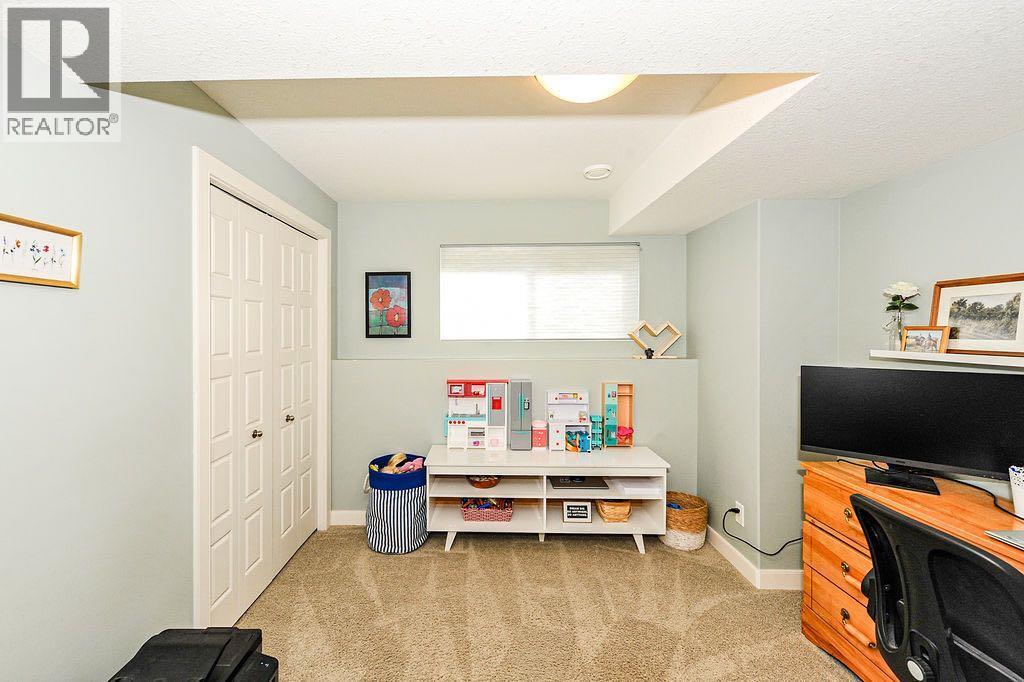 bedroom basement