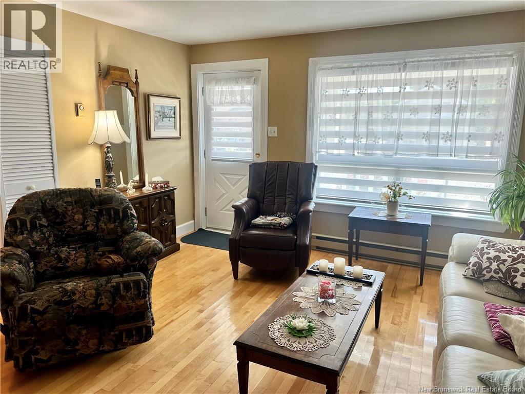 76 St-Jean-Batiste Street - 23