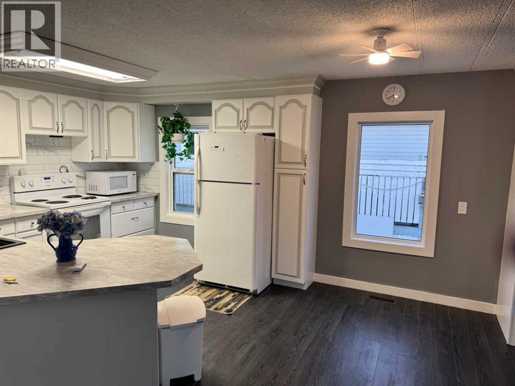 185, 3223 83 Street NW - 10