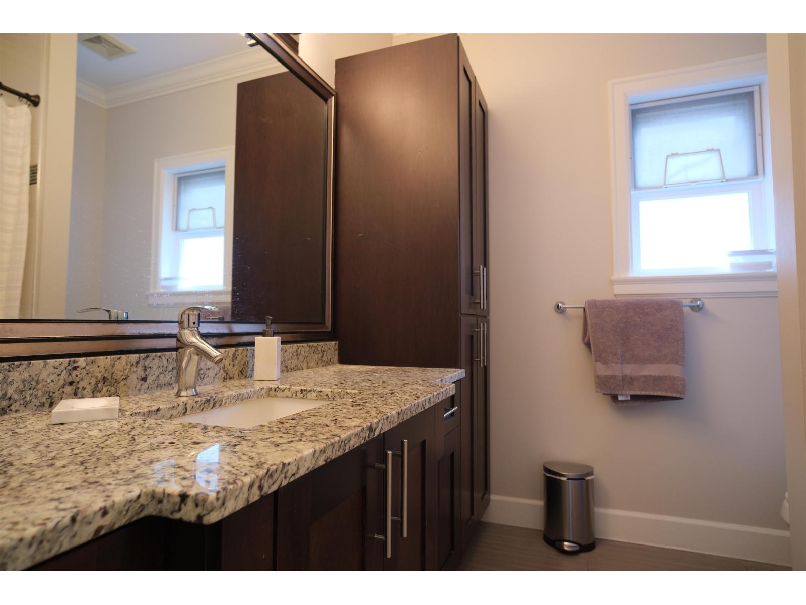 7849 211B Street, Langley, British Columbia, V2Y0H5, Langley, British Columbia — photo 5 of 5