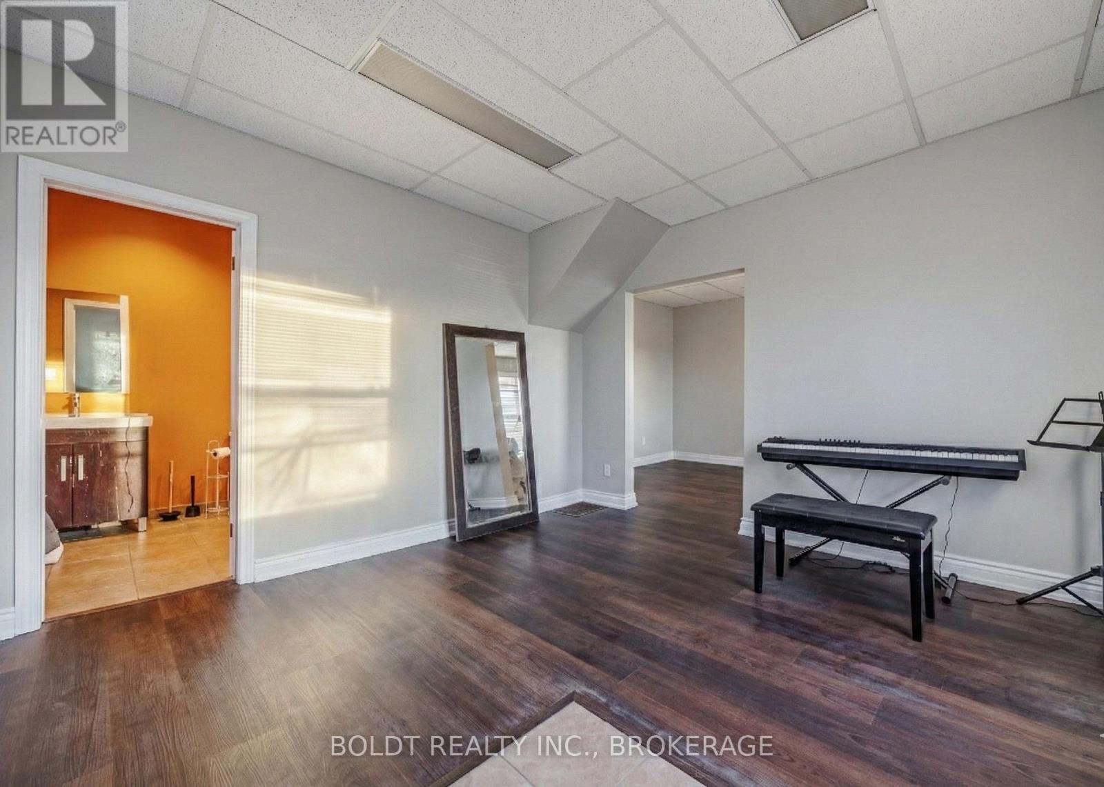132 WELLAND AVENUE, St. Catharines (Downtown) — photo 8