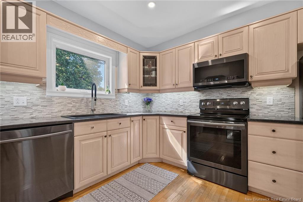 66 Broadway Street - Image 21