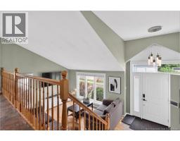 287 Maplehurst Drive, photo 11