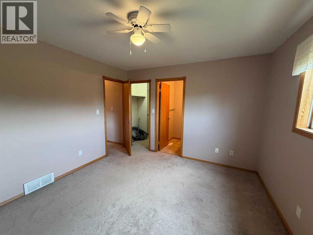 24 Pleasant Park Court W - 26