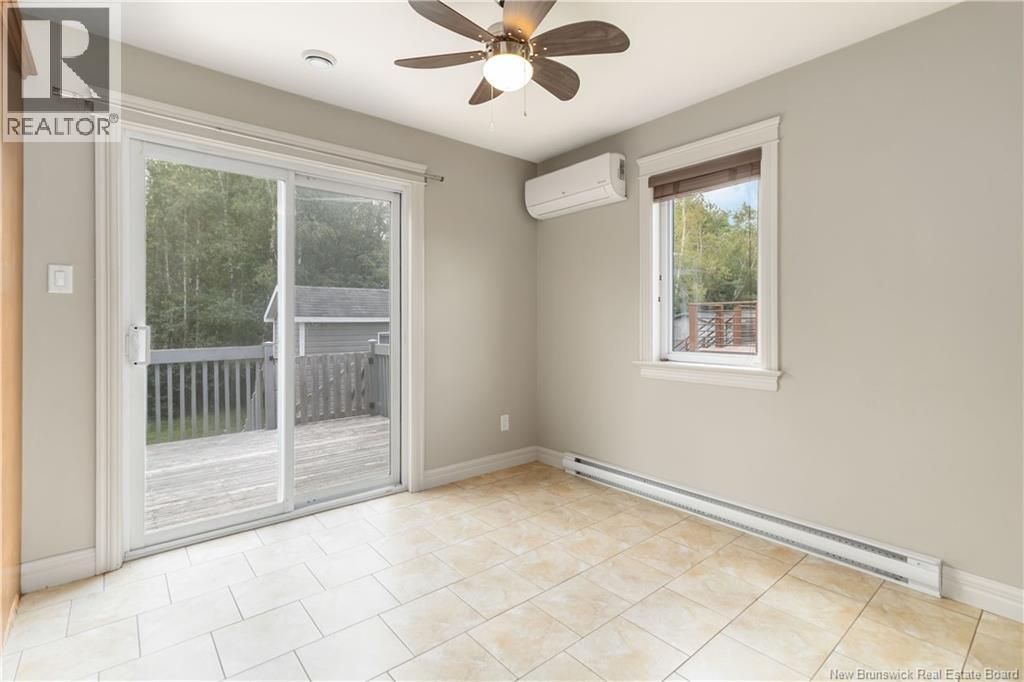 913 Bernard Street - 12