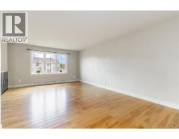 Living room - 913 Bernard Street, Dieppe, NB E1A4A6 Photo 6