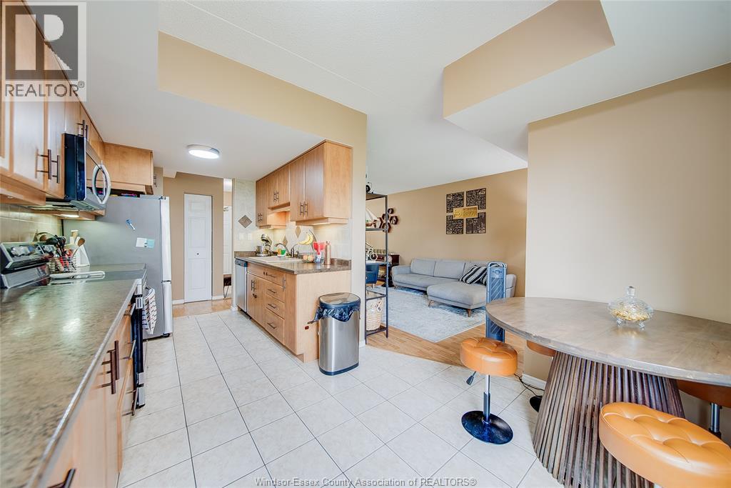 #109 8335 WYANDOTTE STREET East - 13