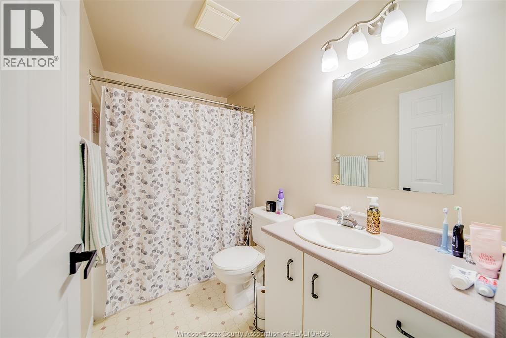 #109 8335 WYANDOTTE STREET East - 29
