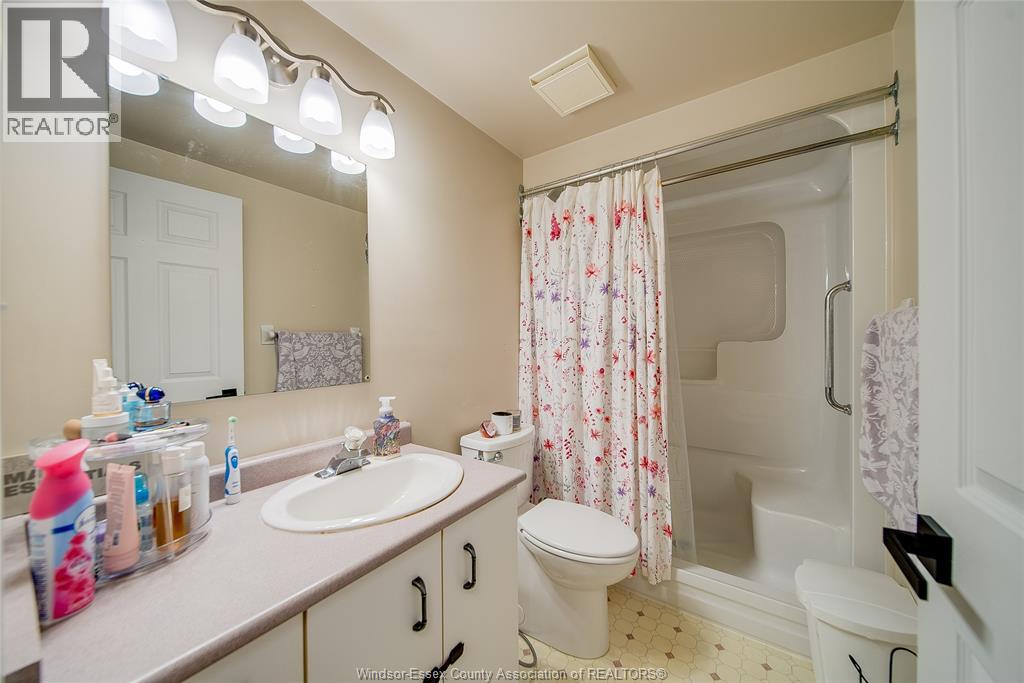 #109 8335 WYANDOTTE STREET East - Image 30