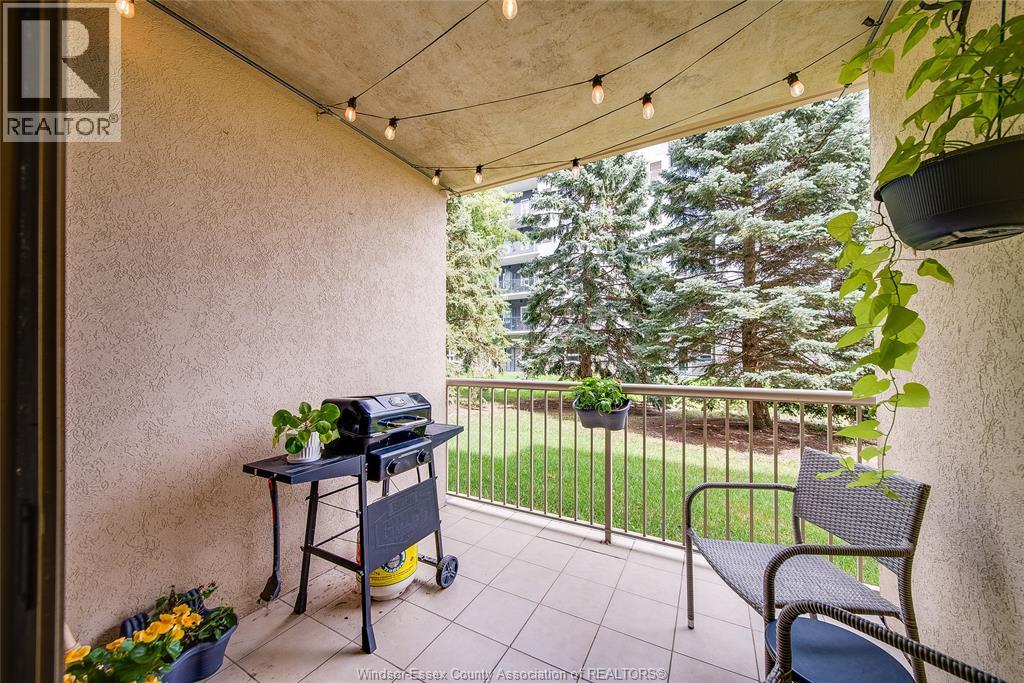 #109 8335 WYANDOTTE STREET East - 34