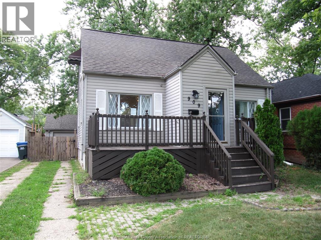 909 St. Marys - 1