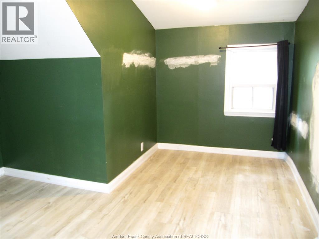 909 St. Marys - 13
