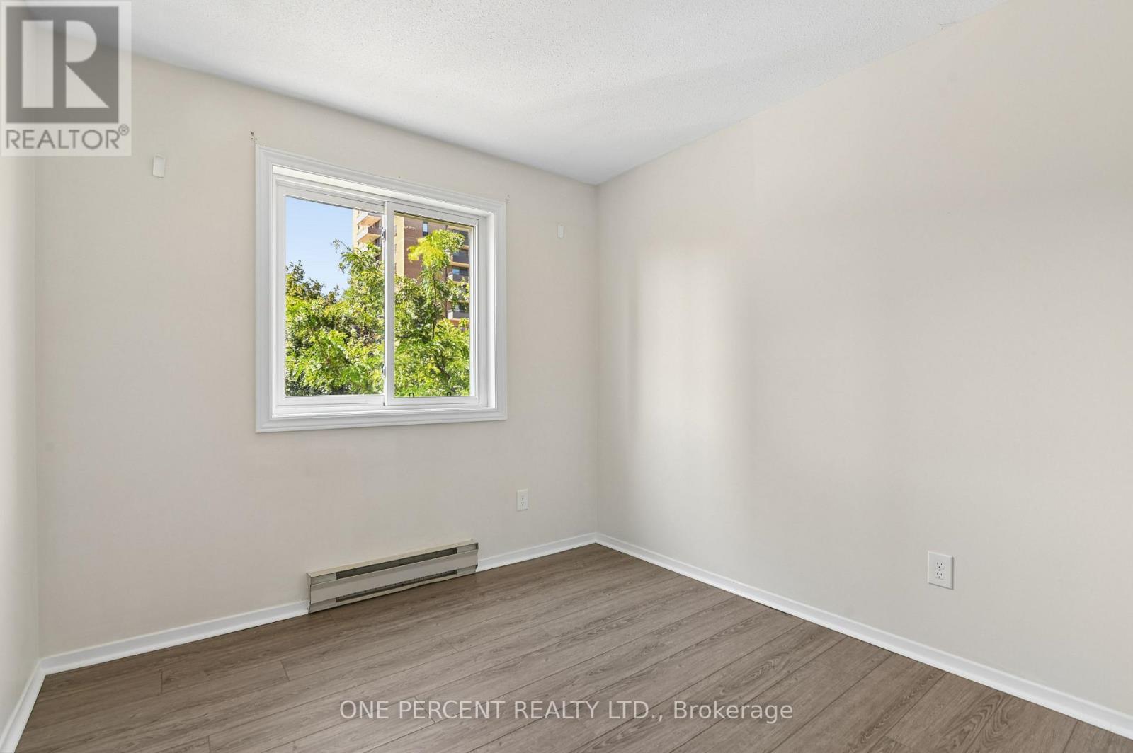 #204 250 BRITTANY DRIVE - Image 21