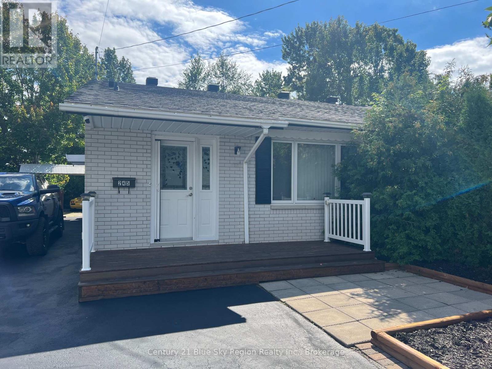 245 Michener Drive, North Bay (Birchaven), Ontario, P1A3J2, North Bay (Birchaven), Ontario — photo 5 of 5