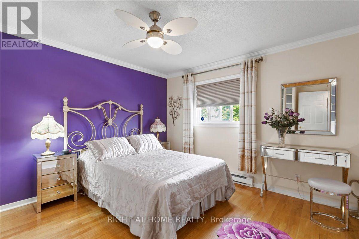 558 LAURIER STREET - 18
