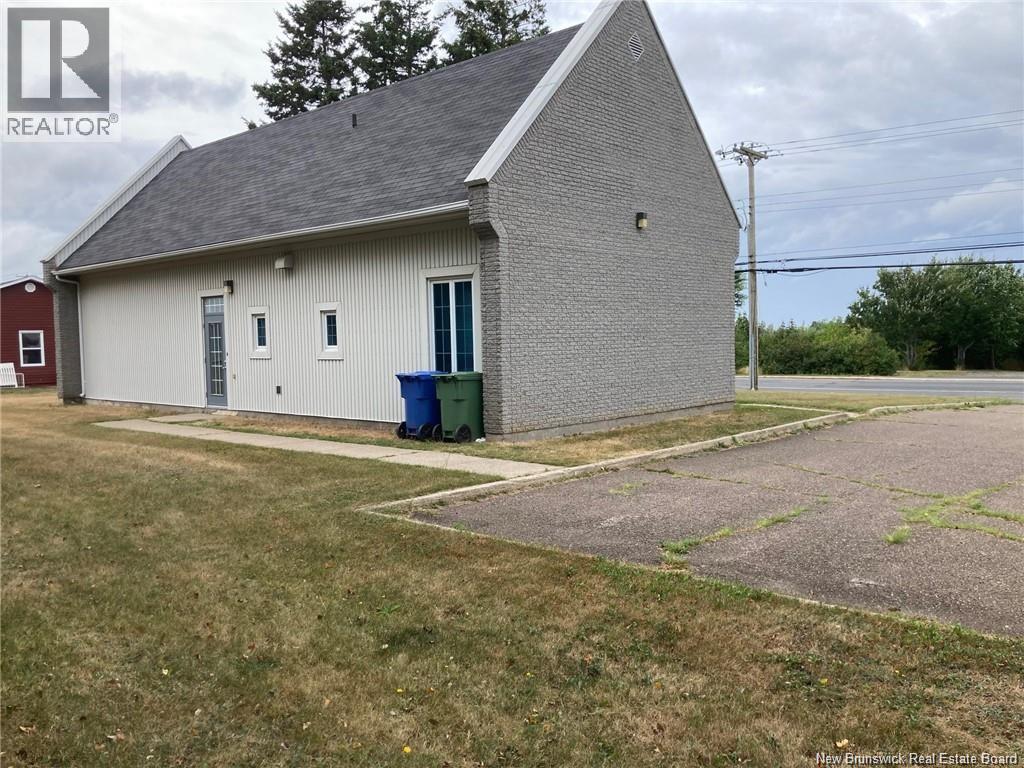 324 Boul. St-Pierre Ouest, Caraquet — photo 3