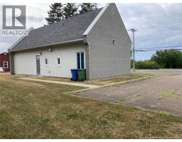 324 Boul. St-Pierre Ouest, photo 3