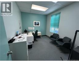 324 Boul. St-Pierre Ouest, photo 9