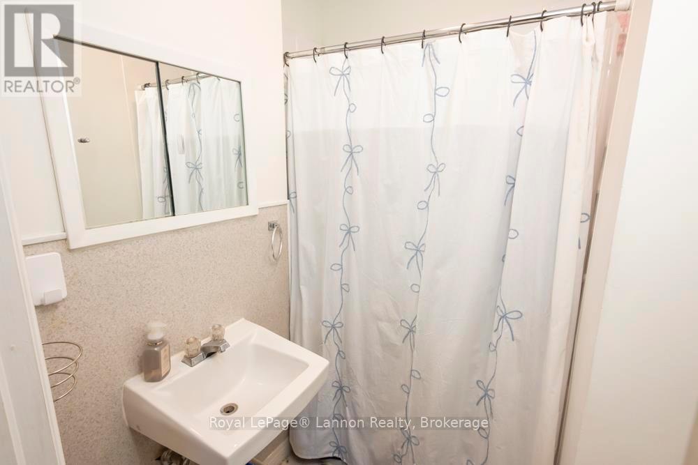 185 EMPRESS ST S - 15