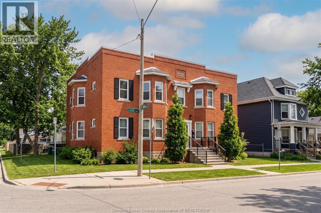 #487 485 LOUIS Avenue, Windsor, Ontario, N9A1W5, Windsor, Ontario — photo 2 of 5