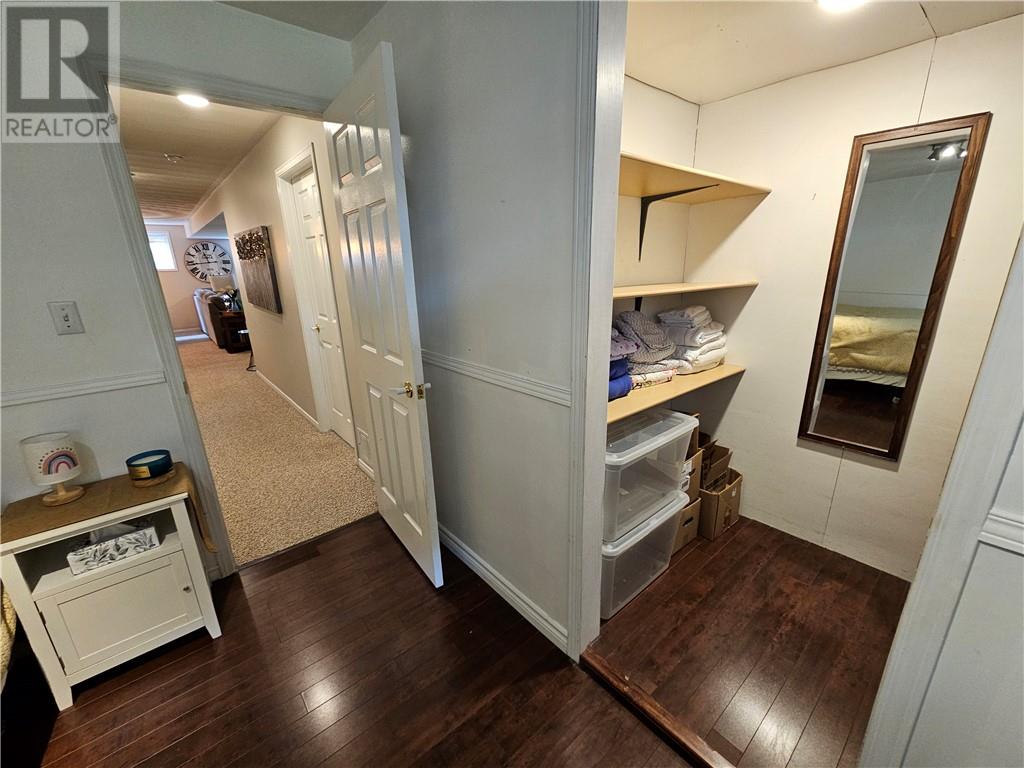 94 Renee Crescent - 49