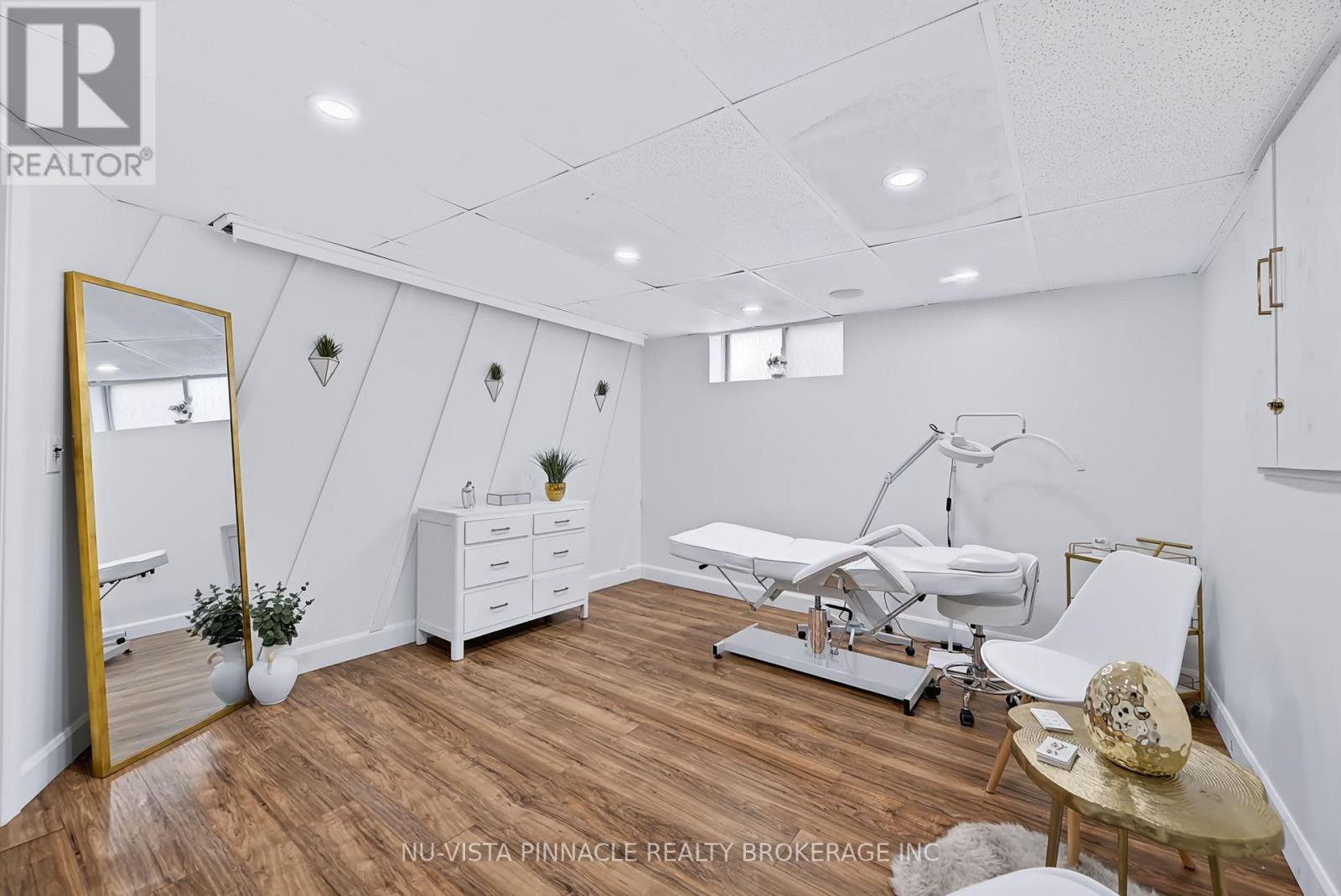 2871 MEADOWGATE BOULEVARD - Image 33