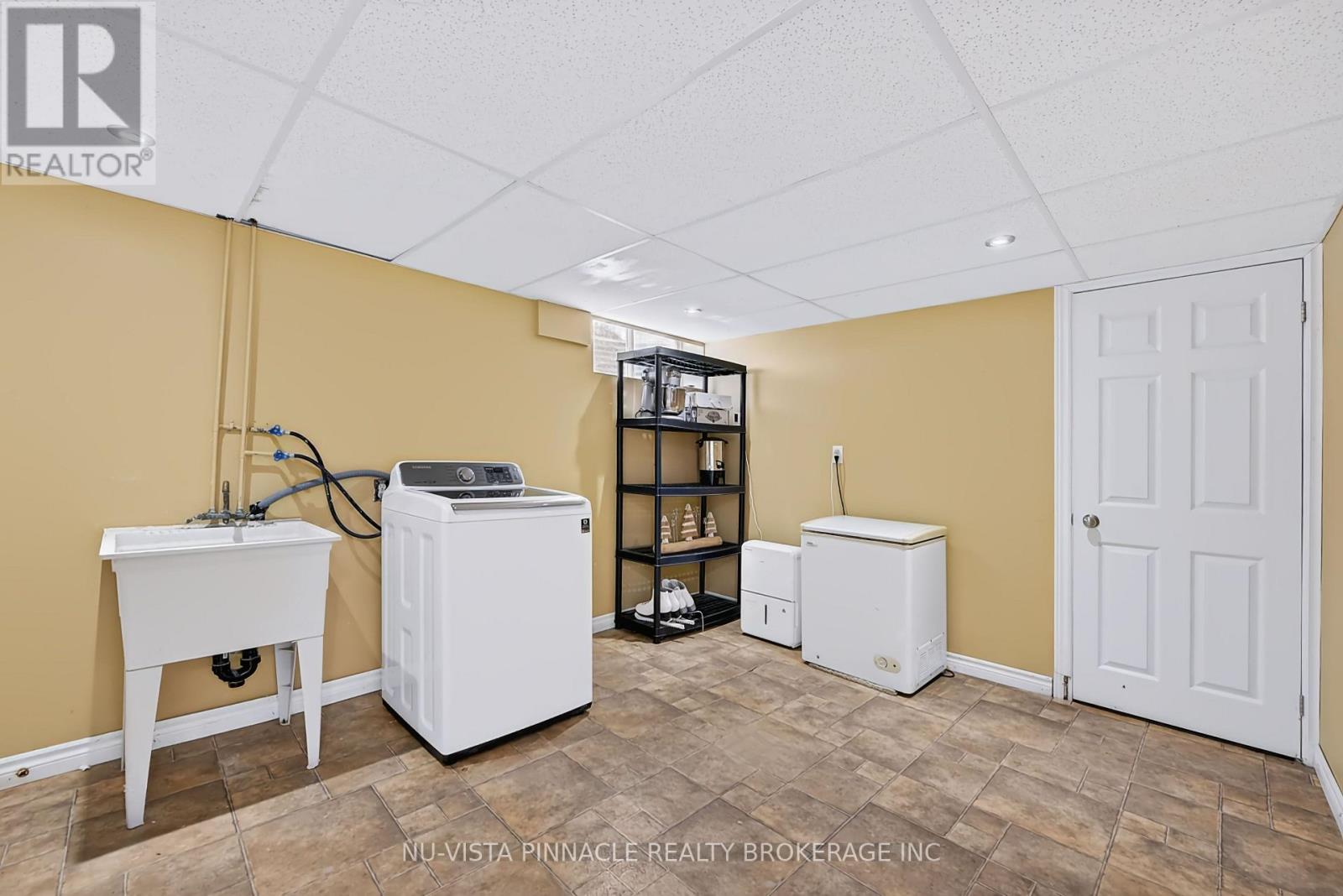 2871 MEADOWGATE BOULEVARD - 34