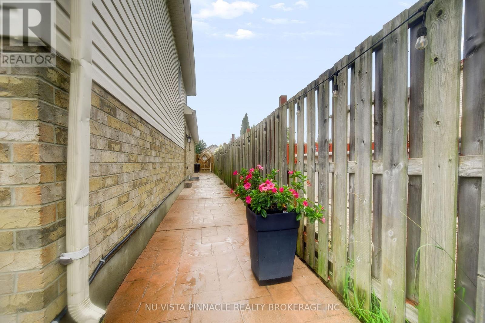 2871 MEADOWGATE BOULEVARD - 35